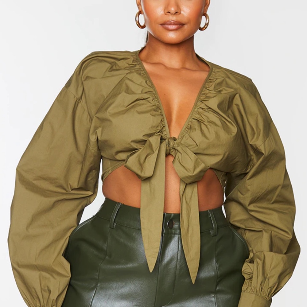 💚 Tie front blouse